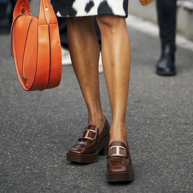 Siete mocasines con tacón comodísimo que estilizan y te harán parecer más alta