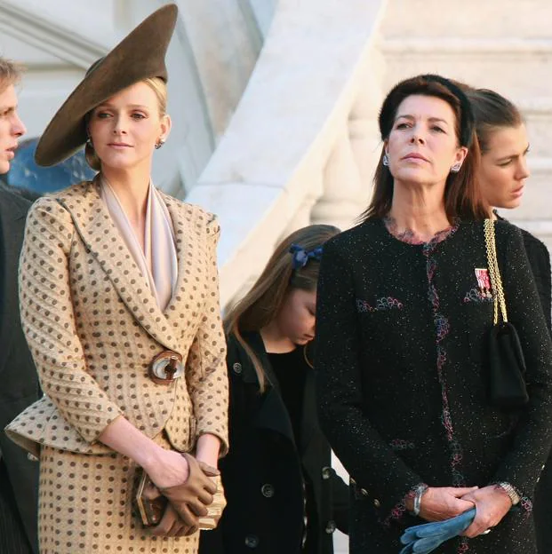 La princesa Charlène y Carolina de Mónaco, juntas en un evento del Principado. 