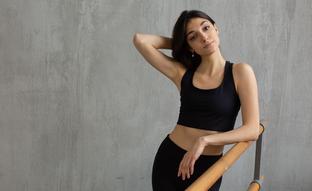 Barre: el ejercicio que combina ballet, Pilates y yoga (y con el que adelgazarás en 45 minutos)