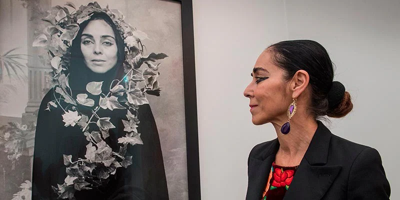 Shirin Neshat, la artista censurada por Irán cuya obra inspira al movimiento 'Women Life Freedom'