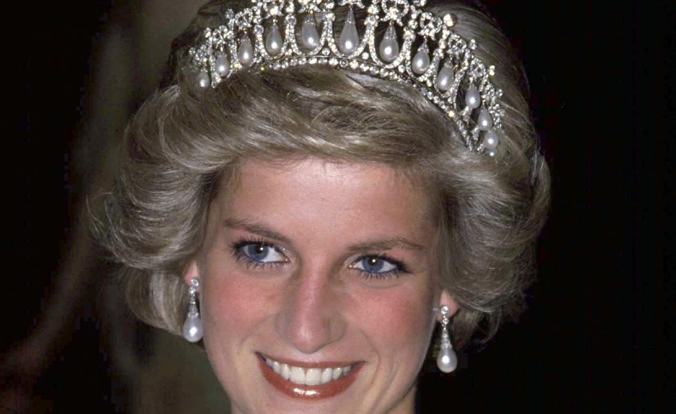 La tiara de Isabel II que Diana de Gales no se quería quitar nunca: qué secreto esconde la joya más famosa que ha heredado Kate Middleton