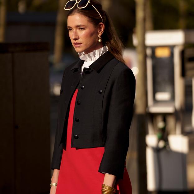 Las chaquetas cortas más preciosas de El Corte Inglés que enamoran a las chicas bajitas porque estilizan y hacen más alta