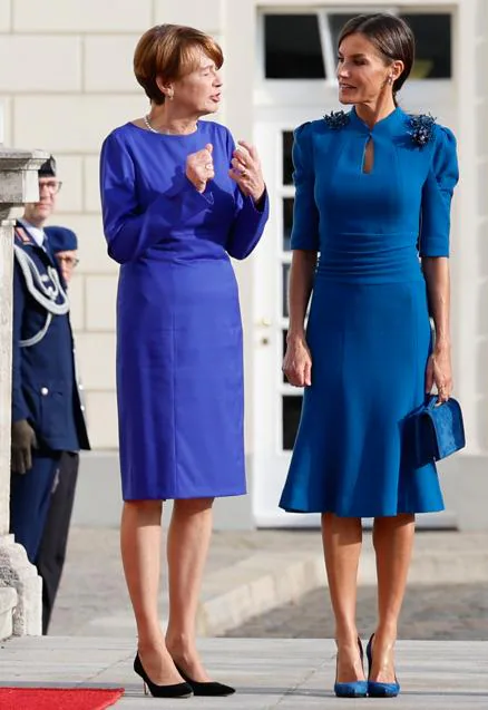capsule Frustration wolf El espectacular vestido azul de la reina Letizia en Alemania es de Carolina  Herrera, la firma | Mujer Hoy