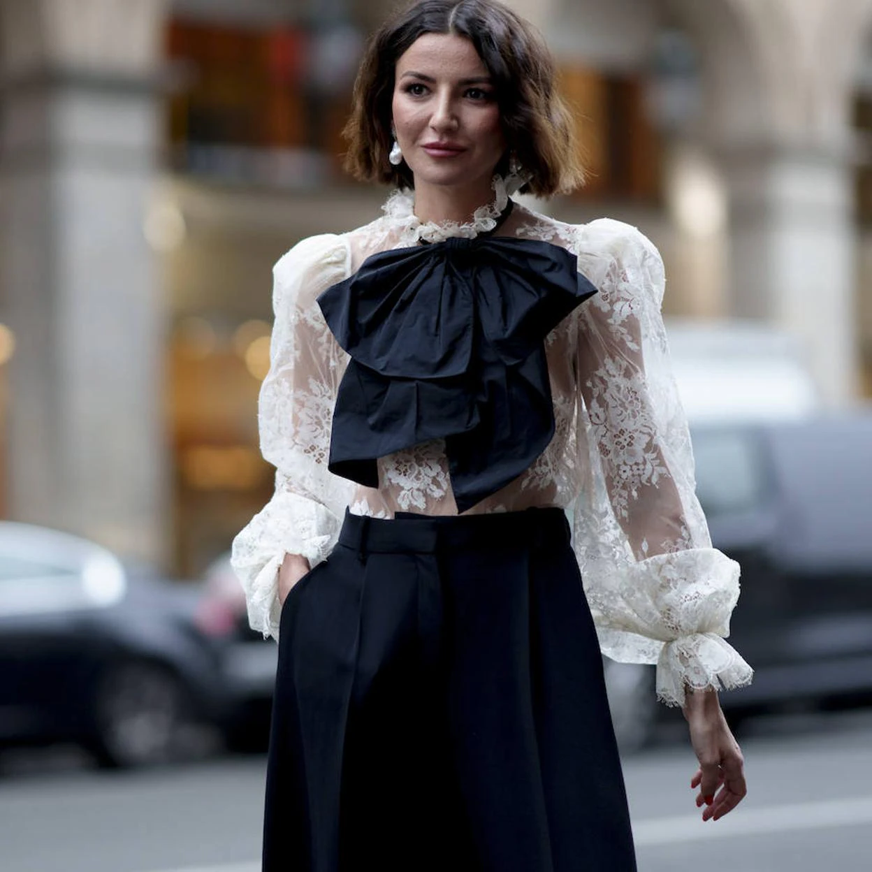 blusas románticas de encaje que llevan francesas Mujer Hoy