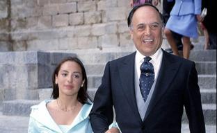 Quién es Pilar Irisarri, la novia más discreta de Carlos Falcó: así fue su romance (casi desconocido) con una de las mujeres más ricas de Francia