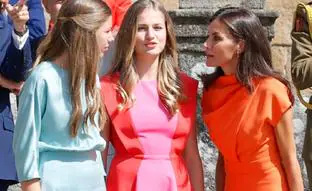 El esperado reencuentro de Leonor con la reina Letizia y su hermana la infanta Sofía en los premios Princesa de Asturias