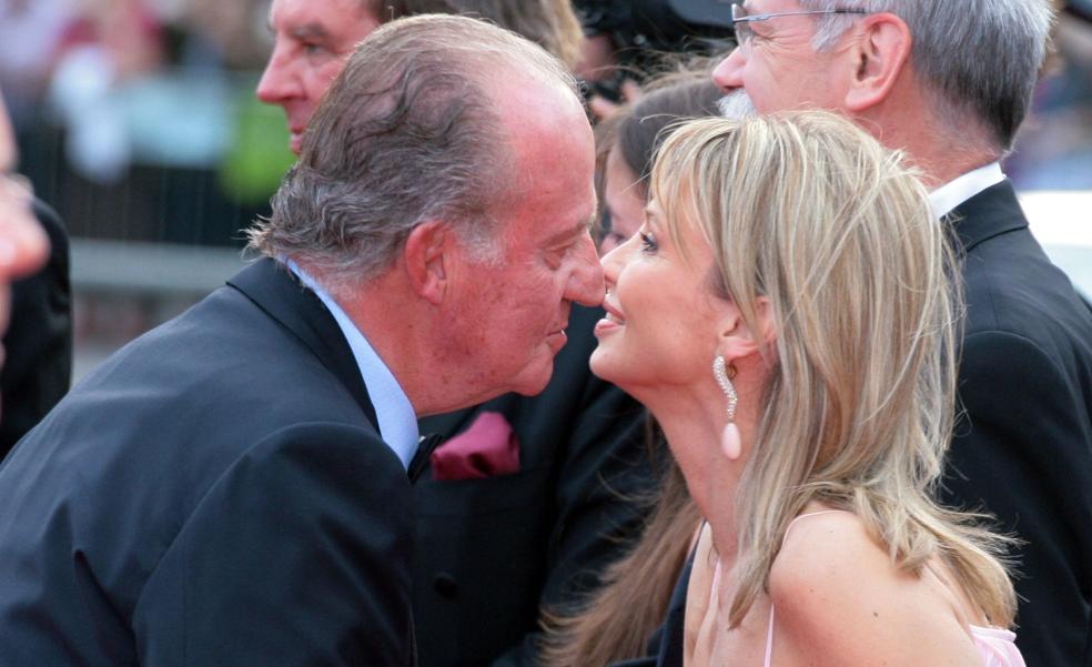 Corinna Larsen amenaza con su podcast y lo único que hemos sacado en claro es que fue el romance más cutre del rey Juan Carlos