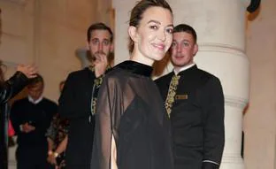 Marta Ortega sorprende con la capa más elegante y preciosa que puedes encontrar en Zara