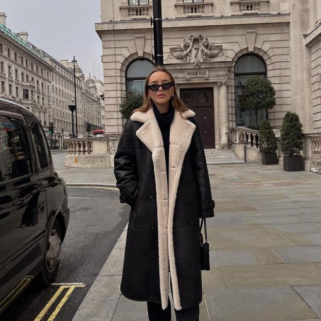 Tenemos las chaquetas de doble faz que triunfan entre las danesas más elegantes