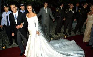Finito de Córdoba y Arantxa del Sol: así fue la boda más torera de los 2000, con gaiteros, escolta policial, desmayos y una novia en zapatillas