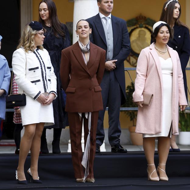 Ficha el abrigo de Zara baratísimo y muy elegante que ha llevado esta royal de Mónaco