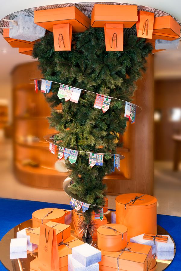 Estos son los árboles de navidad más bonitos, elegantes y exclusivos (y se subastan esta noche en Madrid como obras de arte)