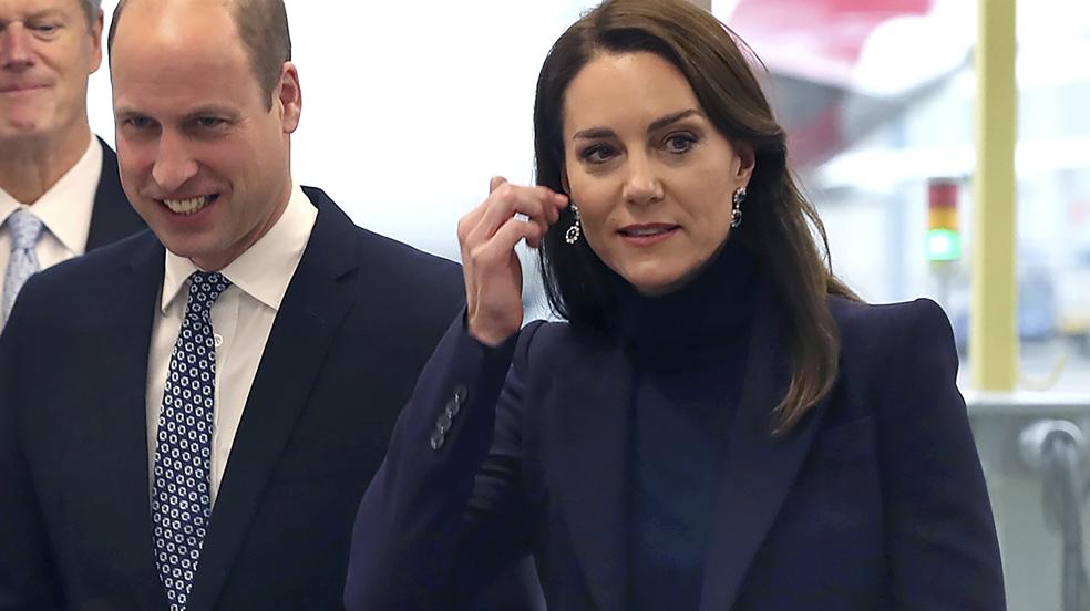 6 blazers con hombreras para copiar el truco estilizador de Kate Middleton