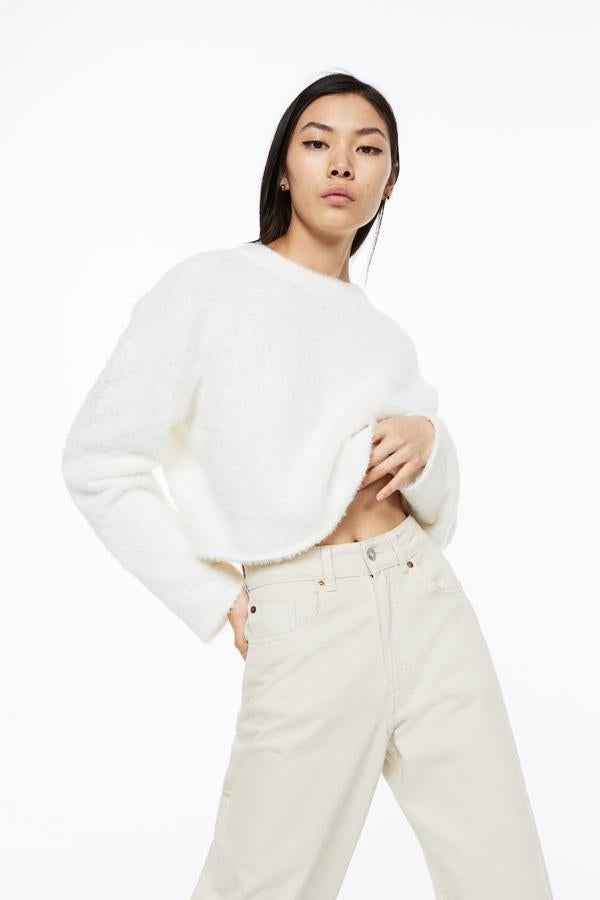 Los jerséis suaves de efecto pelo más calentitos para tus outfits de invierno