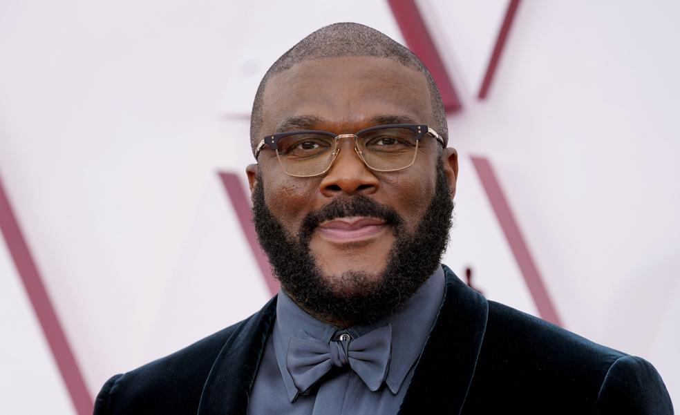 Quién es Tyler Perry, el misterioso (y millonario) protector de Meghan Markle que afirma que la familia real británica le hizo bullying a los Sussex