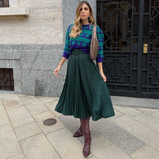 Las faldas midi baratas y ponibles de Mango Outlet que solucionarán tus looks este invierno