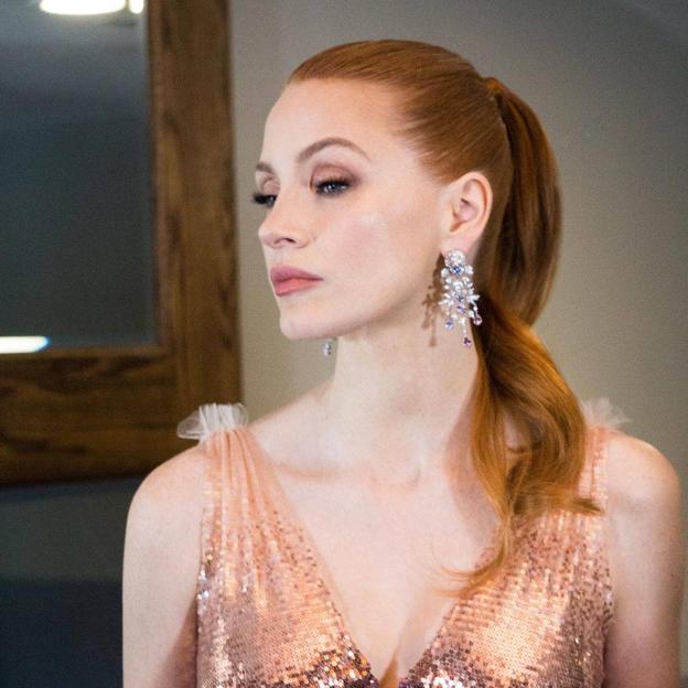 Las bases de maquillaje hidratantes con acabado natural que iluminan y rejuvenecen la piel seca y apagada