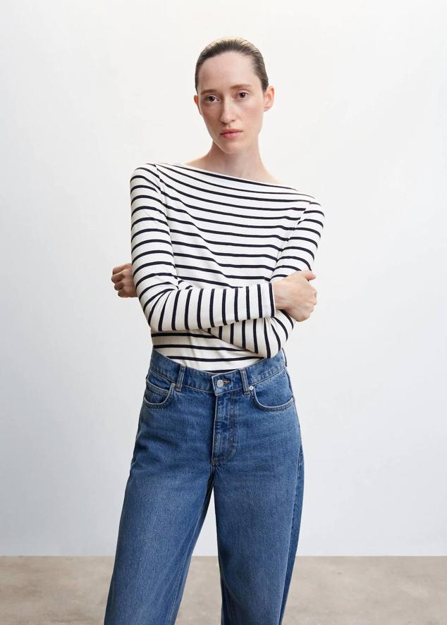 Las elegantes camisetas básicas que te pondrás con todo para elevar tu look de forma fácil