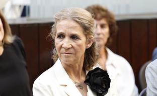 Elena de Borbón cumple 59 años distanciada de Victoria Federica: la infanta no entiende por qué su hija no protege su apellido y quiere ser sexy y famosa