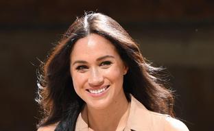 El truco de Meghan Markle para una melena de diez es esta rutina de champú y mascarilla con aceite de coco