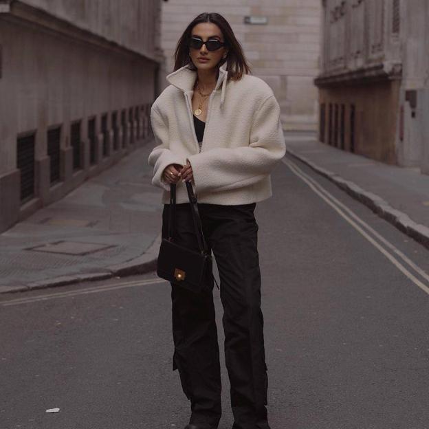 Abrigos y chaquetas polares abrigados y calentitos para vestir cómoda a diario