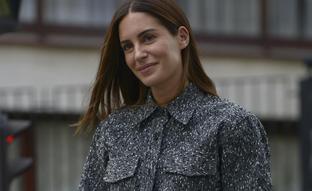 Así es la nueva versión de la chaqueta tweed más vendida de Mango