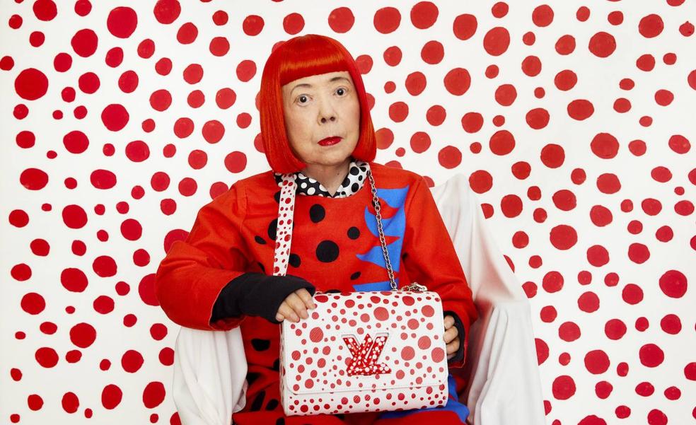 La nueva colección de Louis Vuitton y Yayoi Kusama llena de lunares las tendencias de 2023 (y ya es una de las colaboraciones más bonitas y deseadas del año)