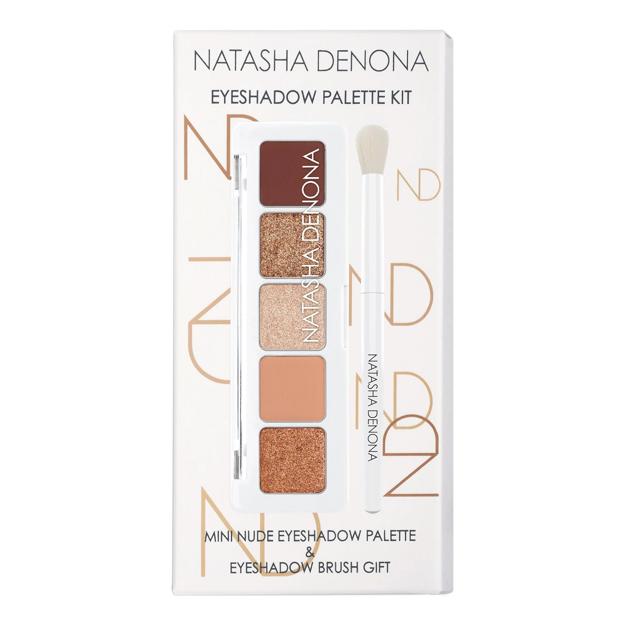 Estuche con sombras de ojos en color nude de Natasha Denona.