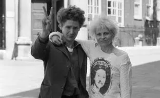 Muere Vivienne Westwood a los 81 años, adiós a la maravillosa diseñadora británica que se inventó el punk y nunca le tuvo miedo a nada