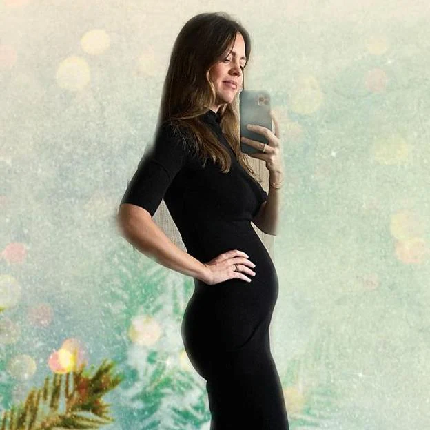 Isabelle Junot muestra su tripa de embarazada en Instagram.