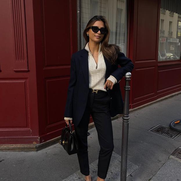 Hemos encontrado los jerséis en pico que aman las nórdicas y que llevan tanto con minifaldas como con vaqueros