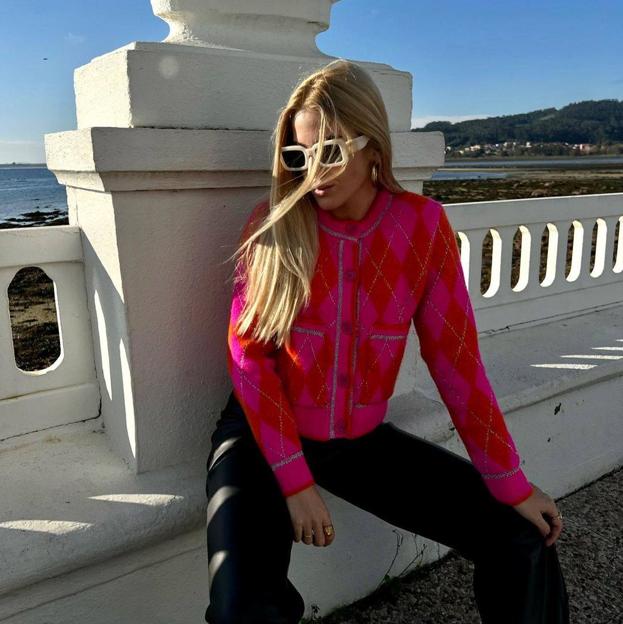 Seis jerséis con rombos que aman las chicas clásicas: son elegantes, atemporales y muy ponibles