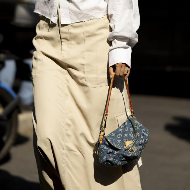 VIRALES moda: El bolso baguette más viral de Instagram es made in Spain Mujer Hoy