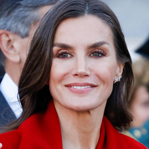 El mensaje oculto del nuevo anillo de la reina Letizia: una declaración de amor en una joya de casi 1.000 euros