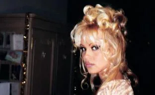 Pamela Anderson, al desnudo: Lo que sabemos del documental en el que el icono de los 90 cuenta su versión