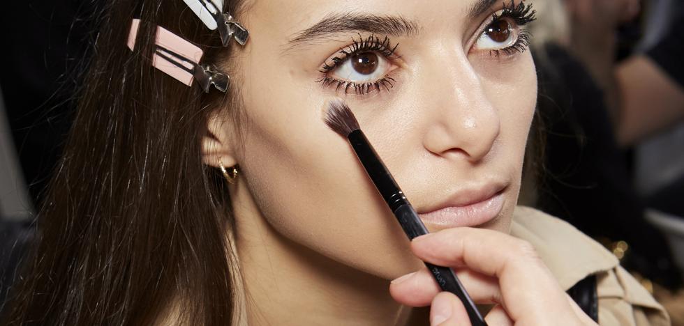 5 trucos para aplicar base de maquillaje que no sabías que necesitabas