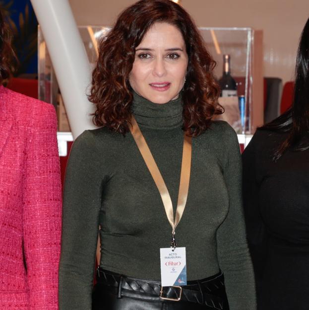 El favorecedor mono que Isabel Díaz Ayuso llevó el Día de la Mujer tiene truco: así es la silueta que estiliza siempre
