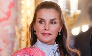 ¿Ha hecho Letizia las paces con los Borbones? Besos, abrazos y sonrisas: por qué la reina está mostrando en público su deseo de poner fin a una década de peleas