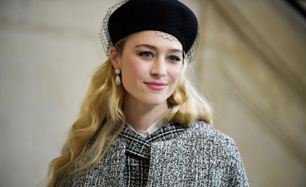 Botas altas y faldas plisadas: Beatrice Borromeo y las otras invitadas al desfile de Dior nos revelan las tendencias de 2023