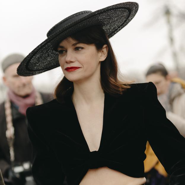 El perfume favorito de Angelina Jolie es este floral y asequible que huele de maravilla