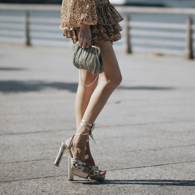 Las sandalias de plataforma de Chanel que se han hecho virales y obsesionan al street style