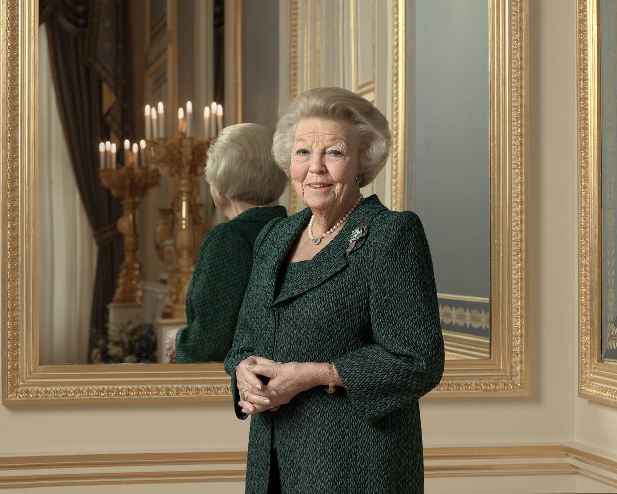 La reina Beatriz, la royal que más ha reinado en Holanda, cumple 85 años: de su huelga de hambre por amor al papel de abuela ejemplar con Catalina Amalia