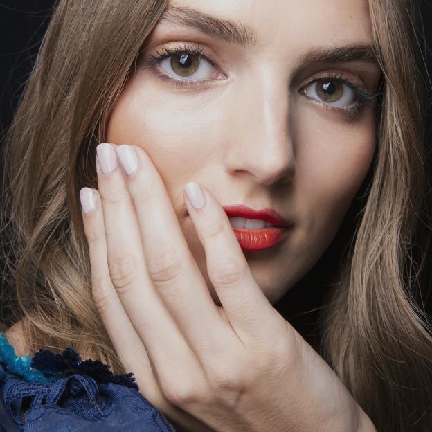 Cómo utilizar el fortalecedor de uñas (y cuando) para tenerlas fuertes y bonitas después de la manicura