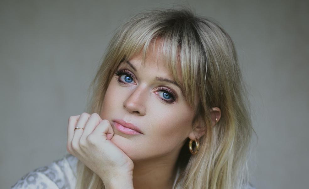 Quién es Dolly Alderton y por qué obsesiona su libro (hasta en TikTok): entender a las amigas, muchas citas, fiestas descontroladas y no encontrar el amor