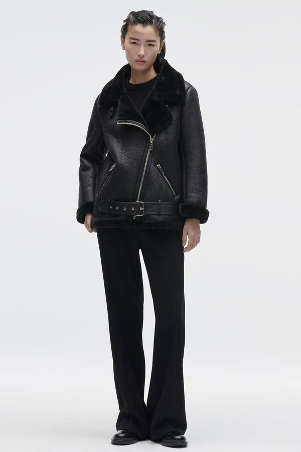 Las cazadoras de doble faz superventas de nueva temporada que necesitas para ir calentita y a la moda, según el street style