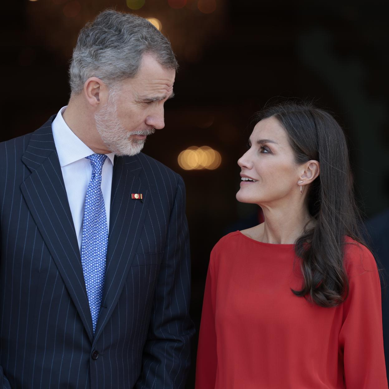 El rey Felipe y la reina Letizia en el Parlamento de Angola./gtres