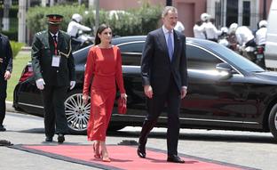 Así han visto el viaje de la reina Letizia a Angola en la prensa internacional: «perfecta» y «deslumbrante»