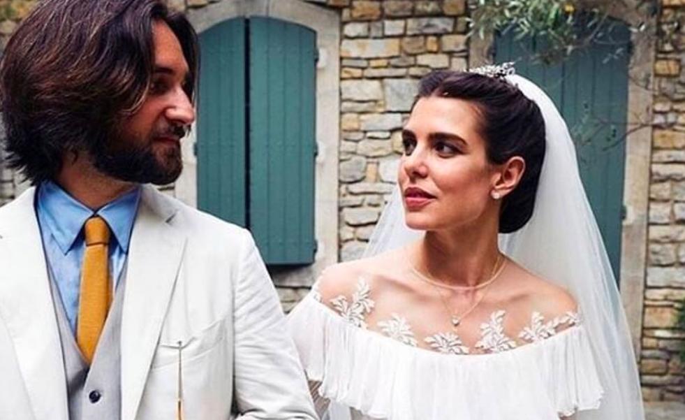 Por qué la boda de Carlota Casiraghi y Dimitri Rassam es la favorita de Carolina de Mónaco (a pesar de que los novios fueron traicionados)