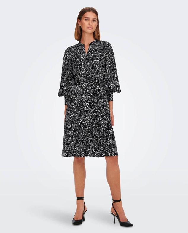 De vestidos a faldas: la tendencia del estampado de lunares con el que estarás más favorecida según el street style