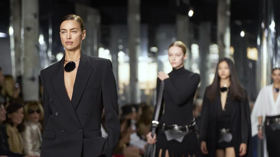 Los mejores desfiles de la Semana de la Moda de Nueva York: Michael Kors presenta una colección setentera y boho glam
